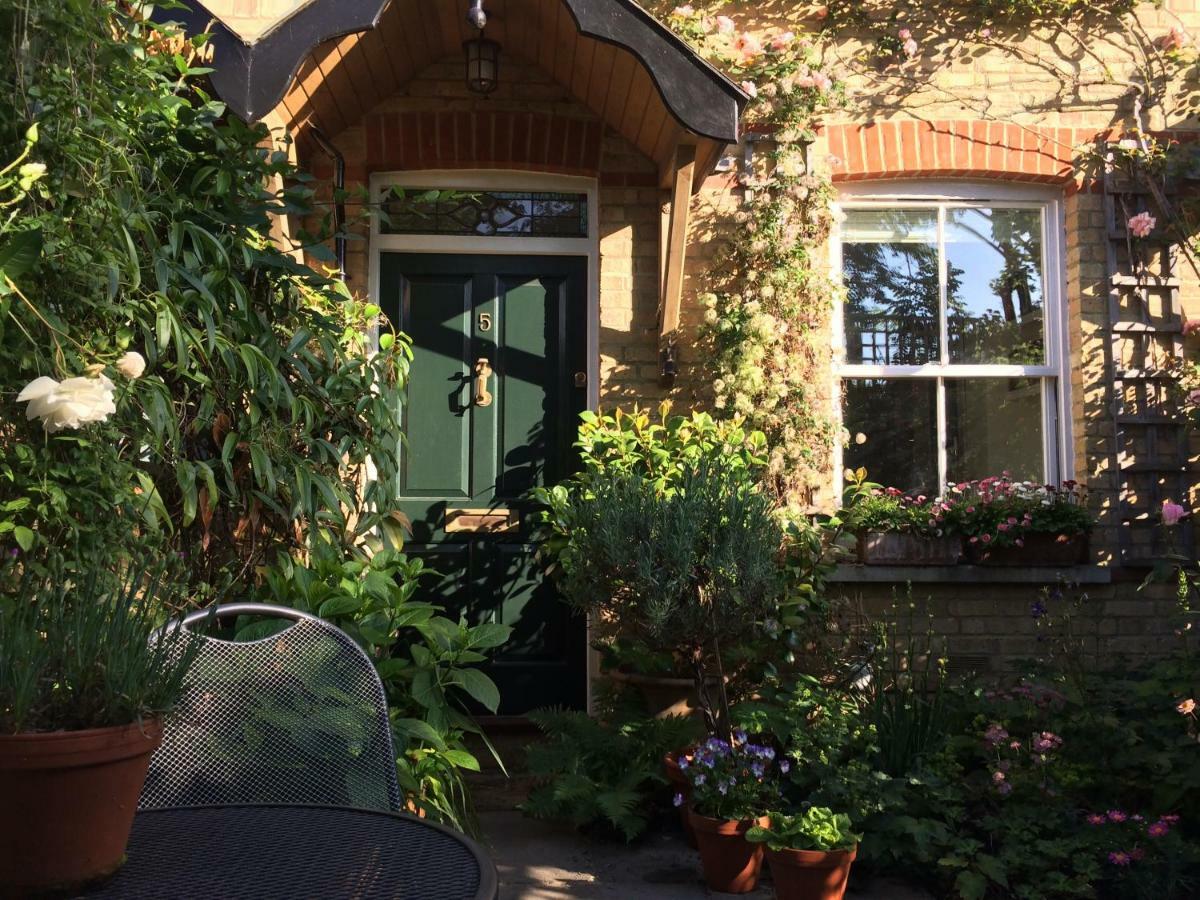 Old Station Gardens, Sw London Bed and Breakfast Teddington Eksteriør billede